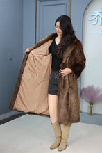 Load image into Gallery viewer, Full length beaver fur coat with english collar10
