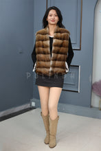 Load image into Gallery viewer, Women Genuine Muskrat Fur Vest
