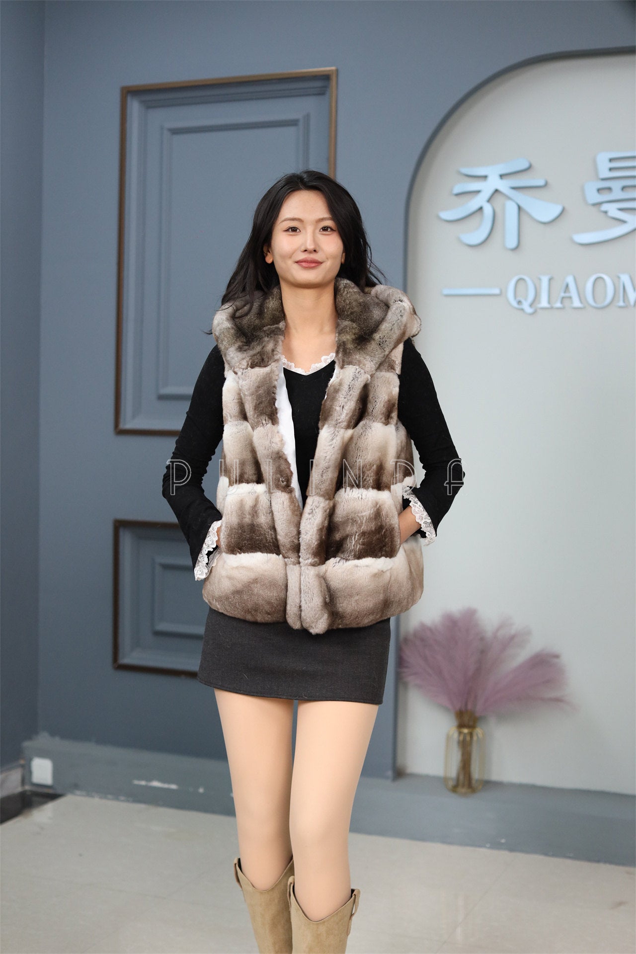 Women Genuine Chinchilla Rex Fur Hooded Vest