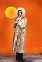 Load image into Gallery viewer, Full length women&#39;s natural lynx fur hooded coat
