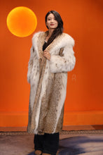 Load image into Gallery viewer, Full length women&#39;s natural lynx fur hooded coat
