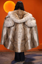 Load image into Gallery viewer, Full length women&#39;s natural lynx fur hooded coat
