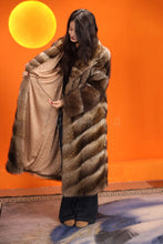 Load image into Gallery viewer, Full length natural racoon fur coat with english collar
